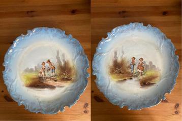 2 wandborden Limoges France circa 31 cm diameter beschikbaar voor biedingen