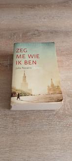 Boek Julia Navarro Zeg me wie ik ben stalinistisch nazi muur, Europa overig, Ophalen of Verzenden, Zo goed als nieuw, Julia Navarro