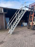 Stalen trap, Doe-het-zelf en Verbouw, Ladders en Trappen, Ophalen of Verzenden, Zo goed als nieuw, 2 tot 4 meter