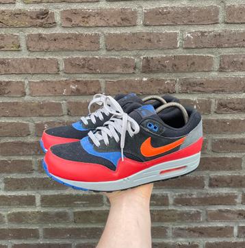 Nike Air Max 1 Black Hyper Crimson beschikbaar voor biedingen