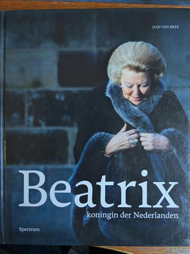 Beatrix - Koningin der Nederlanden, Verzamelen, Koninklijk Huis en Royalty, Nieuw, Tijdschrift of Boek, Nederland, Ophalen of Verzenden