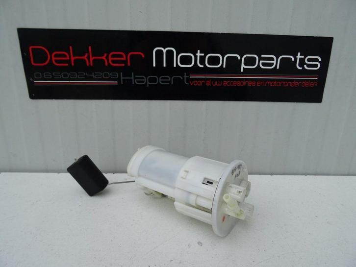 Benzinepomp / Brandstofpomp Yamaha FZ8 / Fazer 800 2010-2016, Motoren, Onderdelen | Yamaha, Gebruikt, Ophalen of Verzenden