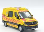 BBURAGO VOLKSWAGEN CRAFTER HONGAARSE AMBULANCE, Hobby en Vrije tijd, Modelauto's | 1:50, Overige merken, BBURAGO, Gebruikt, -