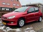 Peugeot 206 1.4 5D 2007 Rood, Auto's, Peugeot, Voorwielaandrijving, 31 €/maand, 4 cilinders, Origineel Nederlands