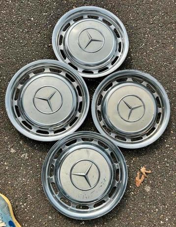 Mercedes Wieldoppen Oldtimer 1965-1980 Set/Los beschikbaar voor biedingen
