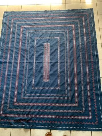Beiers Bont kleed met Borduursels 160x200cm ca. beschikbaar voor biedingen