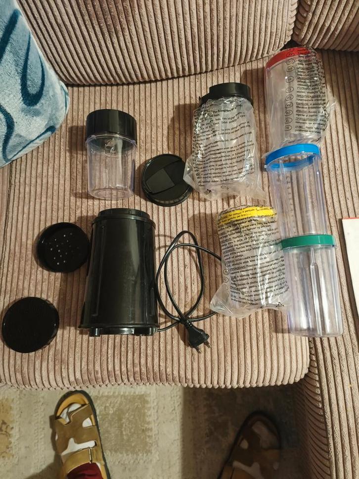 Blender, smoothiemaker met 5 bekers - Complete set!, Witgoed en Apparatuur, Blenders, Ophalen of Verzenden