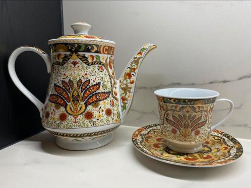 Amarir theeset voor 12 personen met goud detaille, Antiek en Kunst, Antiek | Servies compleet, Ophalen of Verzenden