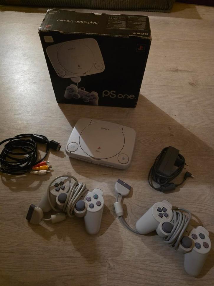 Sony Playstation one compleet met originele doos, Spelcomputers en Games, Spelcomputers | Sony PlayStation 1, Zo goed als nieuw