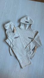 Essentials wit trainingspak, Kleding | Dames, Ophalen of Verzenden, Zo goed als nieuw, Maat 34 (XS) of kleiner, Blauw