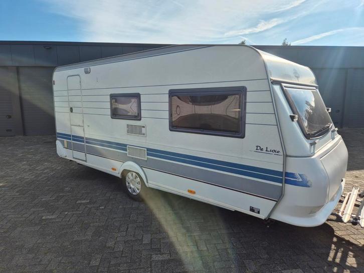 Hobby de luxe 495 met stapelbed - 1999, Caravans en Kamperen, Caravans, Particulier, tot en met 5, 1000 - 1250 kg, Standaardzit