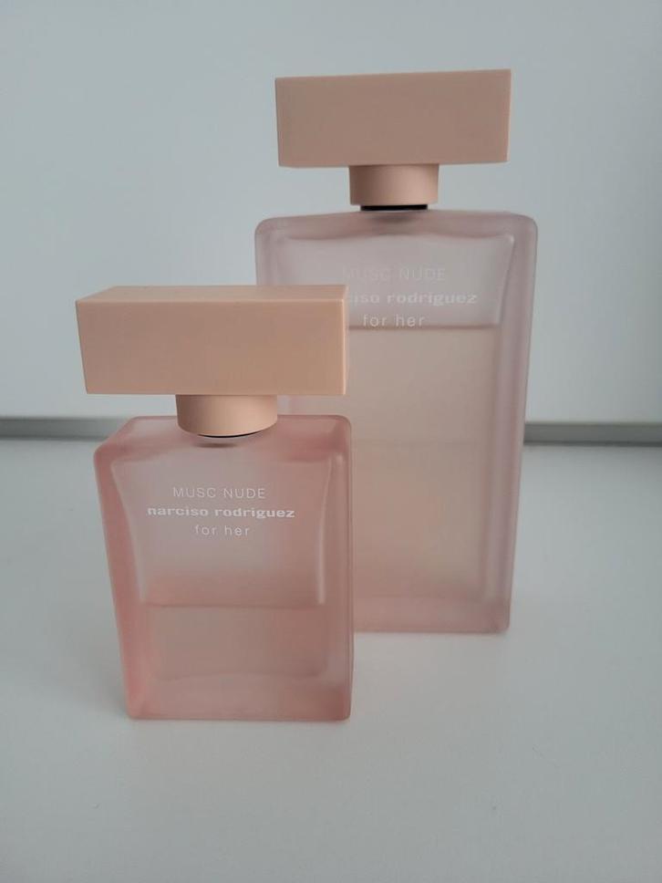 NARCISO RODRIGUEZ MUSC NUDE, Sieraden, Tassen en Uiterlijk, Uiterlijk | Parfum, Zo goed als nieuw, Ophalen of Verzenden