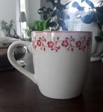 Beker / mok - rode bloemetjes - bloemen - albert heijn - ah, Gebruikt, Keramiek, Ophalen of Verzenden, Overige stijlen