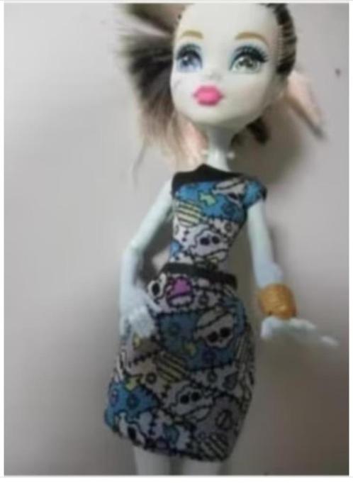 MONSTER HIGH DOLL 2008, Verzamelen, Poppen, Zo goed als nieuw, Fashion Doll, Ophalen of Verzenden