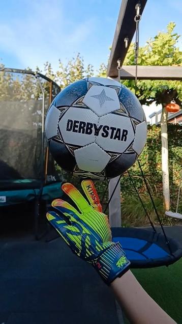 Hele mooie derbystar bal  beschikbaar voor biedingen