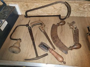Antiek Gereedschap beschikbaar voor biedingen