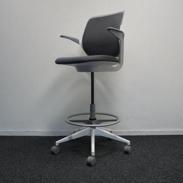 Steelcase Cobi Chair | Baliestoel | Grijs/Wit |  ZGAN beschikbaar voor biedingen