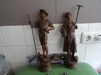 2x Antiek oud bronzen beeld boer boerin, Ophalen