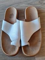 Leren gabor teenslippers maat 39 wit, Kleding | Dames, Schoenen, Ophalen of Verzenden, Zo goed als nieuw, Wit