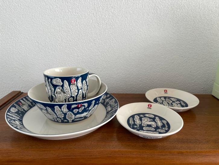 Iittala Teema minä perhonen Forest Life 4-delige set, Huis en Inrichting, Keuken | Servies, Nieuw, Kop(pen) en/of Schotel(s), Overige stijlen
