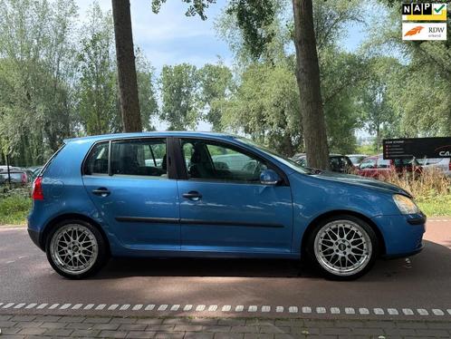 Volkswagen Golf 1.6 FSI Trendline AIRCO!5DEURS!APK2026!BBS!, Auto's, Volkswagen, Bedrijf, Te koop, Golf, Airbags, Boordcomputer