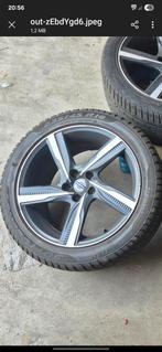 3x Volvo v60 Winterbanden met Velgen 235/45 R18, Ophalen, 18 inch, Gebruikt, Banden en Velgen