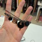 Pilgrim danish design armband met zwarte hangertjes nr 44671, Sieraden, Tassen en Uiterlijk, Armbanden, Staal, ., Zwart, Ophalen of Verzenden