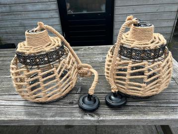 2 mooie hanglampen beschikbaar voor biedingen