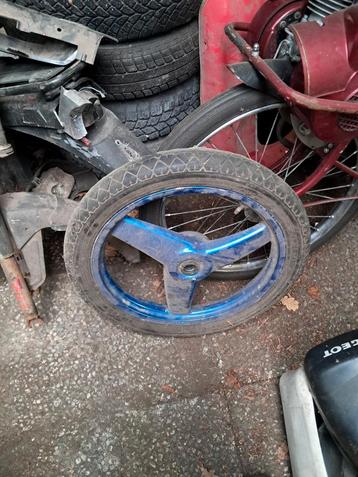 Peugeot fox velg beschikbaar voor biedingen