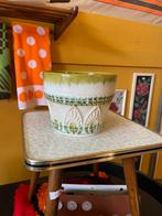 Vintage jaren 70 beige groene west germany bloempot, Rond, Zo goed als nieuw, Minder dan 25 cm, Aardewerk