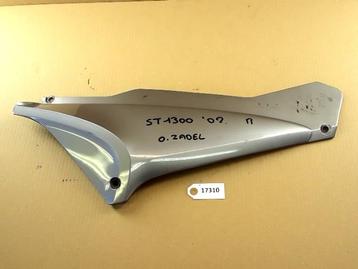 ST1300 2002 - 2009 Honda Kuipdeel Kuipdeel zijflank D1-30546 beschikbaar voor biedingen