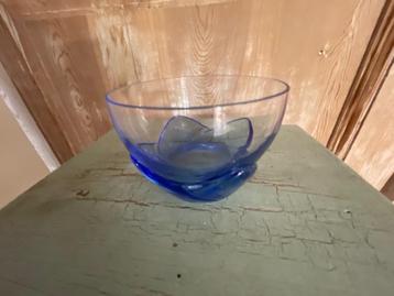 Blauw glazen schaaltje bakje van glas. Lotusbloem. Nieuw.    beschikbaar voor biedingen