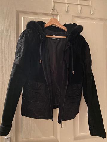 Leren jas (Italiaans) met afgewerkte nerts kraag beschikbaar voor biedingen