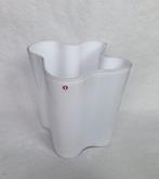 Iittala Alvar Aalto Savoy vaas 2 kleuren, wit en blank glas, Ophalen