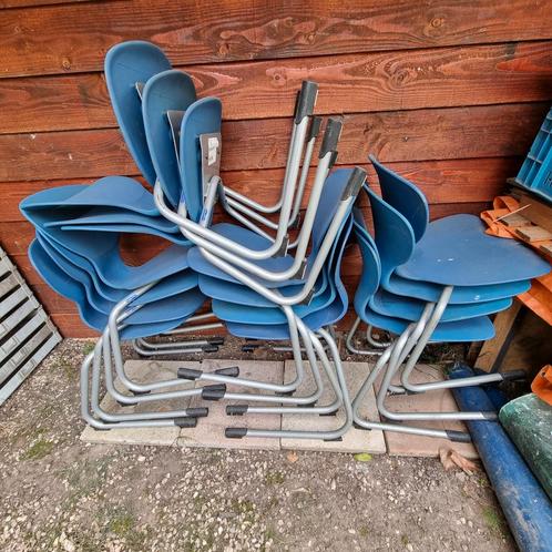 Marko Stapelstoelen - 15 stuks - Blauw/Grijs, Huis en Inrichting, Stoelen, Gebruikt, Vijf, Zes of meer stoelen, Kunststof, Metaal