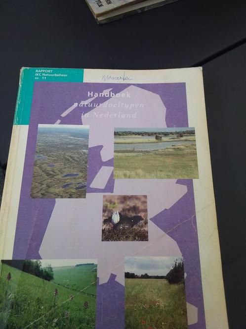 Handboek natuurdoeltypen Nederland - 1995, Boeken, Natuur, Gelezen, Natuur algemeen, Ophalen of Verzenden