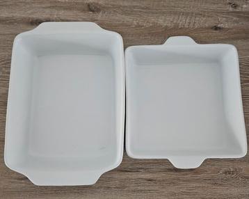 2 Witte Ovenschalen beschikbaar voor biedingen