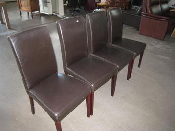 4 eetstoelen bruin leer beschikbaar voor biedingen