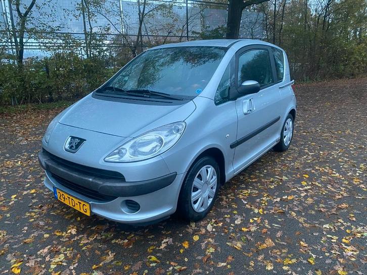 Peugeot 1007 1.4 2006 Grijs, Auto's, Peugeot, Particulier, Benzine, D, Hatchback, Handgeschakeld, Origineel Nederlands, Zilver of Grijs