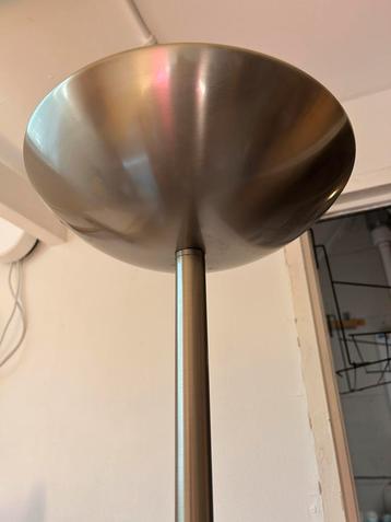 Dimbare vloerlamp ikea chroomkleur. Boven en zij leeslamp. beschikbaar voor biedingen