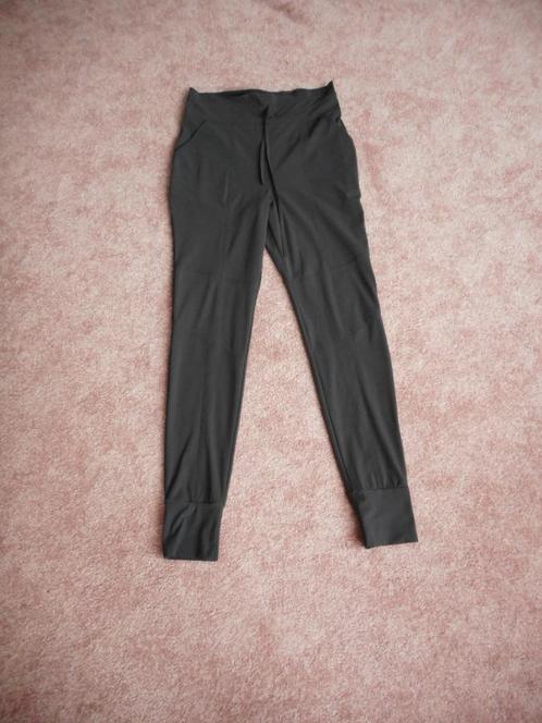 Studio Anneloes donkergrijze travelstof broek maat S = 38, Kleding | Dames, Broeken en Pantalons, Zo goed als nieuw, Maat 38/40 (M)