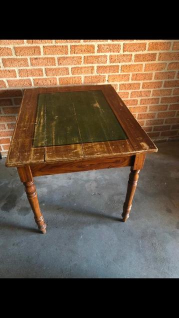 Antiek tafeltje uit 1850, 100x75x78 beschikbaar voor biedingen