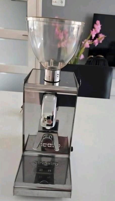 Te koop een mooie/goede Ascaso l-Steel 1 Rvs bonenmaler met, Witgoed en Apparatuur, Koffiezetapparaten, Zo goed als nieuw, Koffiebonen