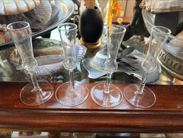 Likeurglazen likeur glaasjes 4 x gestileerde glazen beschikbaar voor biedingen