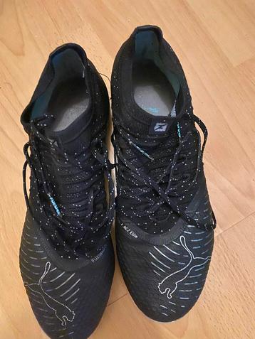 Voetbalschoenen beschikbaar voor biedingen