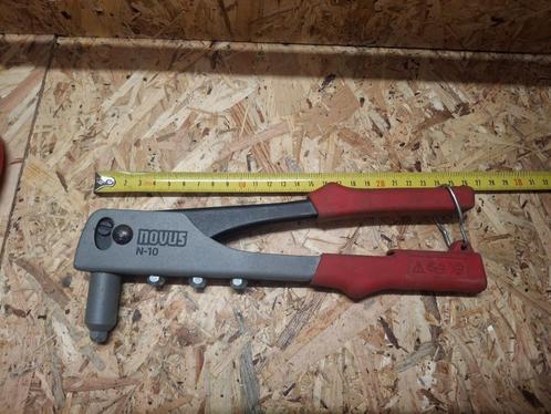 Popnageltang | Novus N-10, Doe-het-zelf en Verbouw, Gereedschap | Handgereedschap, Zo goed als nieuw, Ophalen of Verzenden