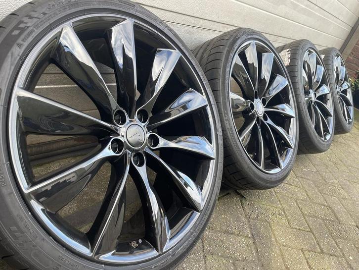 Originele 21 inch Tesla Model S velgen Michelin zomerbanden, Auto-onderdelen, Banden en Velgen, Banden en Velgen, Zomerbanden