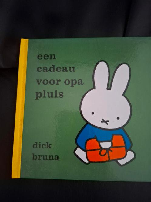 Dick Bruna - Een cadeau voor opa Pluis, Boeken, Kinderboeken | Jeugd | onder 10 jaar, Zo goed als nieuw, Ophalen of Verzenden