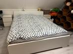 Twee persoons bed wit IKEA MET hoofdbord en twee ladekasten, Ophalen, Gebruikt, Wit, Tweepersoons