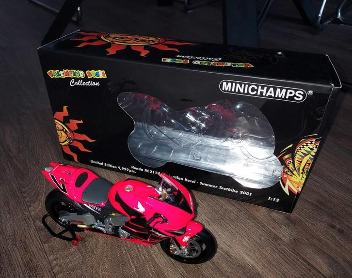 Valentino Rossi Minichamps 1:12 Summer Testbike 2001, Hobby en Vrije tijd, Modelauto's | 1:5 tot 1:12, Zo goed als nieuw, Motor